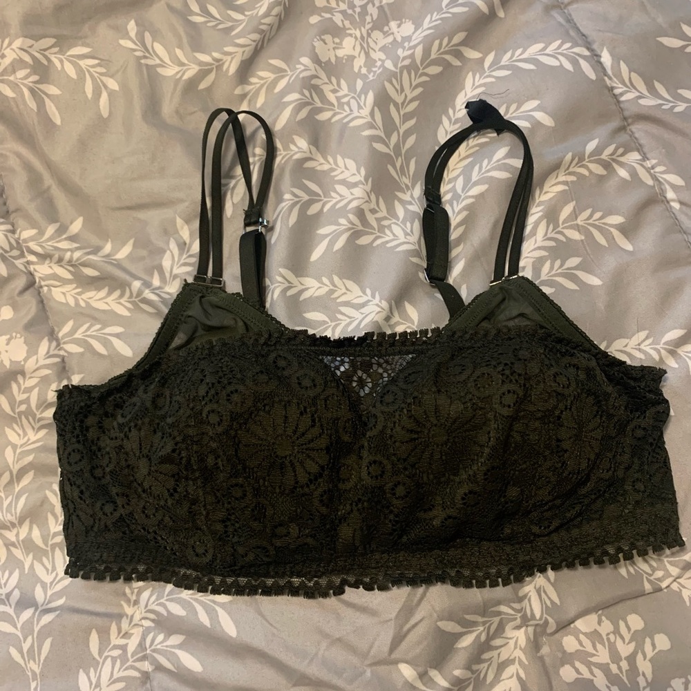 - Aerie Army Green Lace Wireless Bra 36C